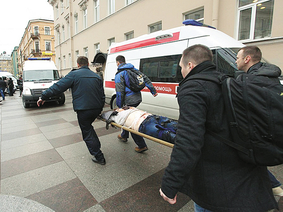 В результате взрыва в метро Петербурга пострадавшая лишилась носа