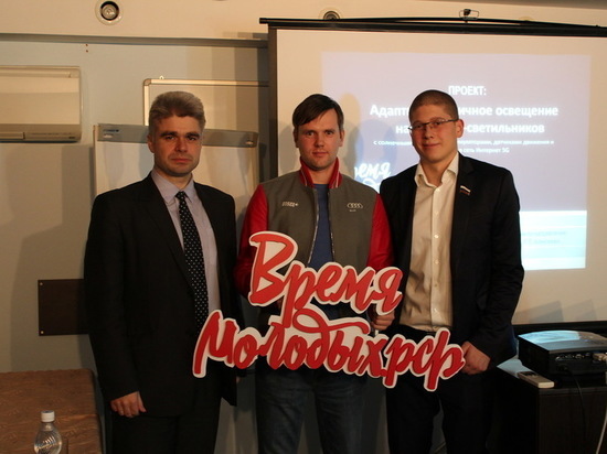 Эксперты консультируют участников конкурса «Россия – время молодых» в Нижнем Новгороде