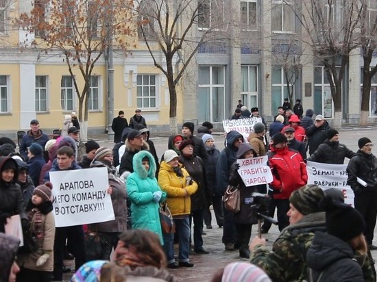 В Оренбурге горожане требовали отставки мэра 