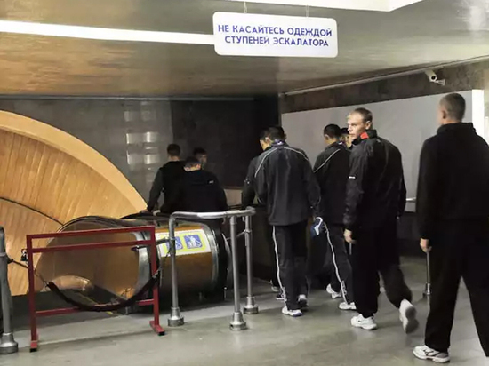 В переходах екатеринбургского метро снесли киоски