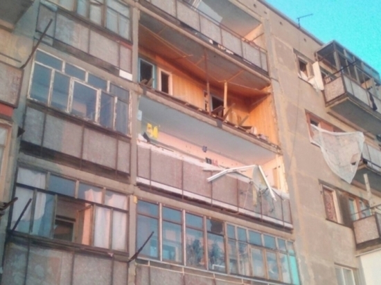 В Новорудном 17 семей из дома,  где взорвался газ, получили по 10 тысяч рублей