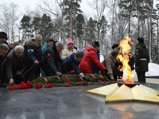 В Костроме на Воинском мемориале заложили капсулы с землей в память о героях-костромичах