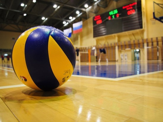 Пресс-служба волейбольного клуба «Оренбуржье» сообщила, что директор и главный тренер команды уволены