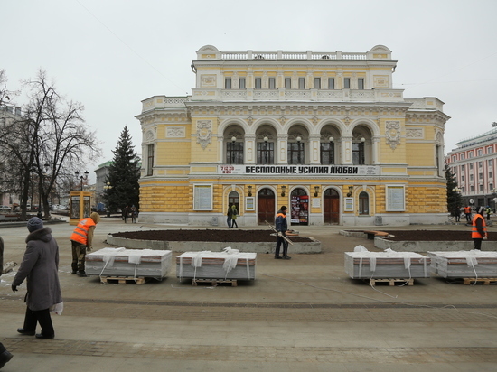 Работы на главной улице Нижнего Новгорода «обрастают» дефектами