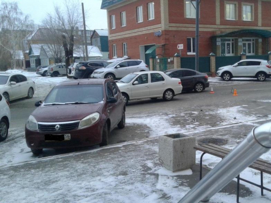 В Оренбурге 10-летний школьник угодил под колеса машины