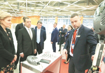 Дмитрий Медведев решил не создавать неудобств посетителям выставки «Безопасность и охрана труда», открывшейся на ВДНХ