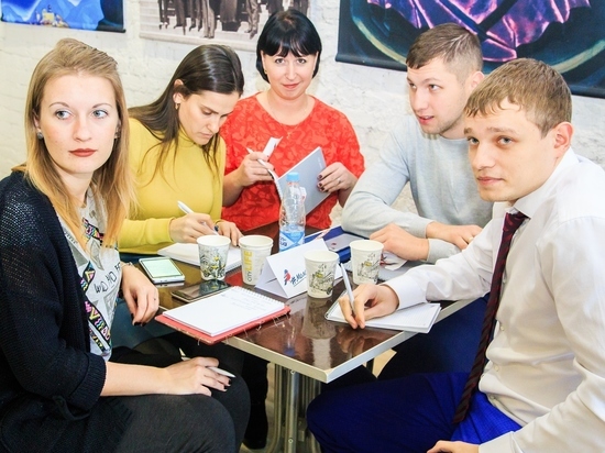 В Барнауле открылся дискуссионный клуб «Молодежки ОНФ»