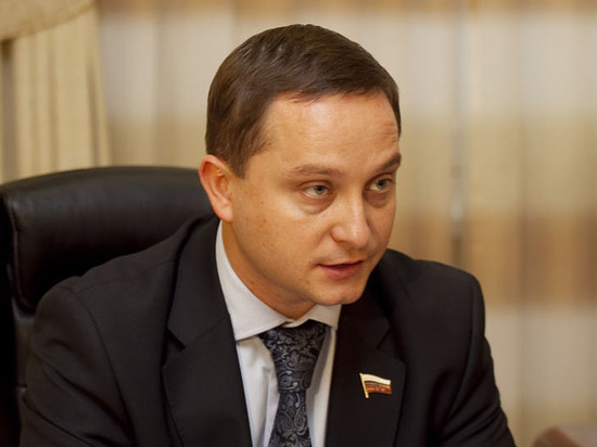 Роман Худяков был исключен из ЛДПР по причине своей глупости
