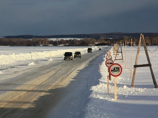 В Кузбассе открылась первая автомобильная ледовая переправа 