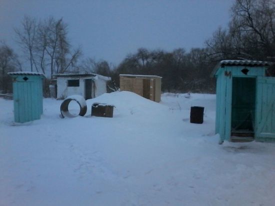 Как 60 учеников и 17 сотрудников сельской приморской школы выживают зимой