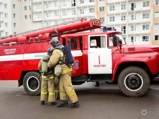 В Кемерове сгорел грузовик