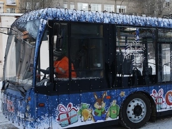 Праздник к нам приходит: в Ярославле начинает работу «Волшебный троллейбус»