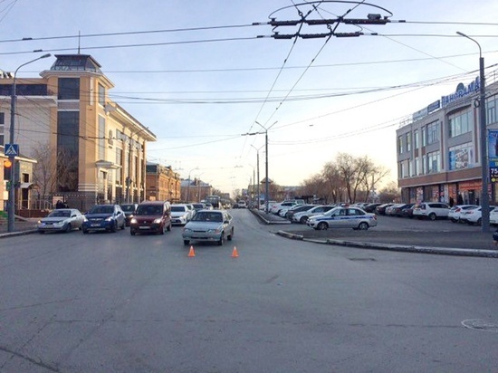 В Оренбурге автоледи на пешеходном переходе сбила насмерть пенсионерку 