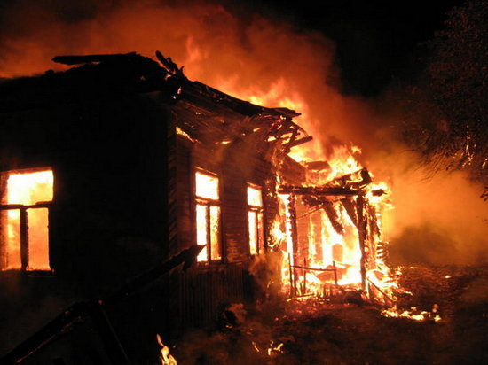В Тюльганском районе на пожаре в жилом доме пострадал человек