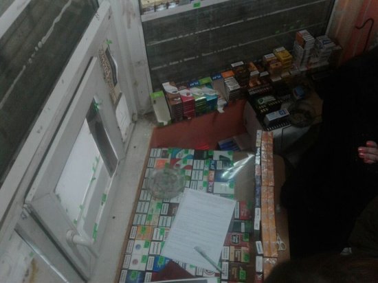 Контрабандные 24 тыс упаковок сигарет изъели в магазине в Керчи