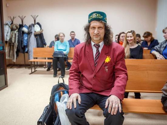 Павел Шмаков, директор школы: «Не надо рубить с плеча»