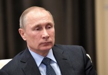 Президент РФ Владимир Путин подписал закон, продлевающий мораторий на накопительную часть пенсии еще на один год