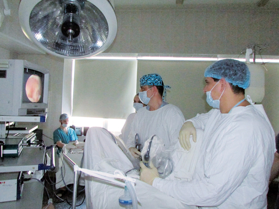 В Омске проводят урологические операции нового поколения