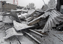 В городе Юрьевец Ивановской области произошло обрушение стены жилого дома. Спасатели провели эвакуацию жителей. 