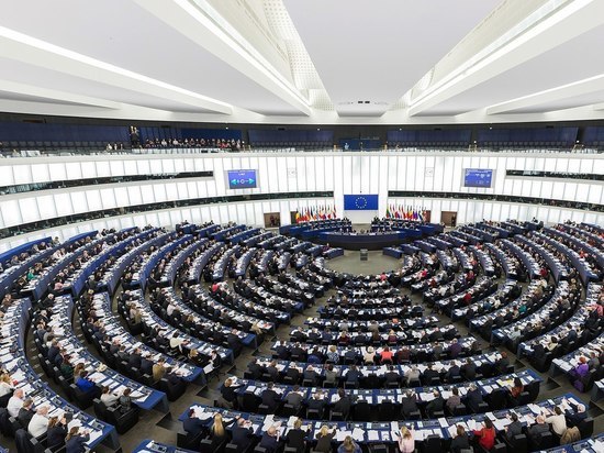 По мнению эксперта, Петр Порошенко и его окружение боятся независимого антикоррупционного суда