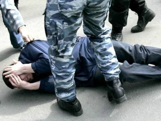 В суд с иском к двум стражам порядка обратились в МВД России