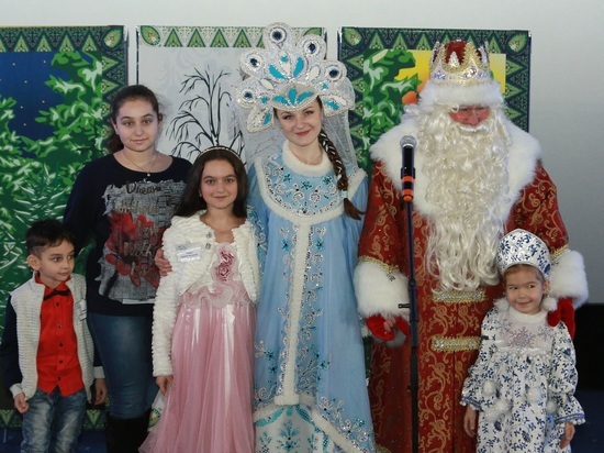 Юные нижегородцы получили новогодние подарки в рамках акции «Дерево желаний»
