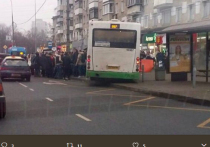 В связи с наездом автобуса на остановку на Сходненской улице в Москве в пятницу, 29 декабря, при котором пострадало три человека, специалисты МЧС России обращают внимание на простейшие правила безопасности
