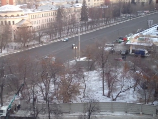 «Обнаглели»: стройка в сквере на Воровского оказалась незаконной «Обнаглели»: стройка в сквере на Воровского оказалась незаконной