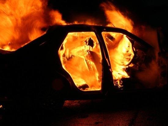 В новогоднюю ночь в Оренбурге сгорело две машины 