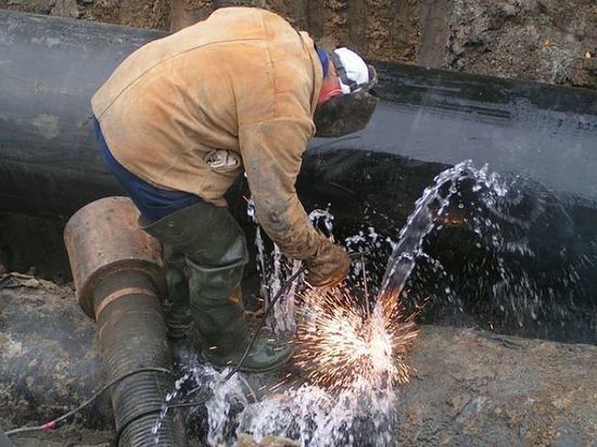 В двух городах  Костромской области устраняют порывы на трубопроводах водоснабжения