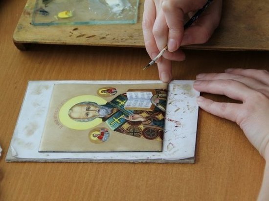 Что делать ивановцам в новогодние праздники: посетите мастер-класс по росписи финифти в Ростове