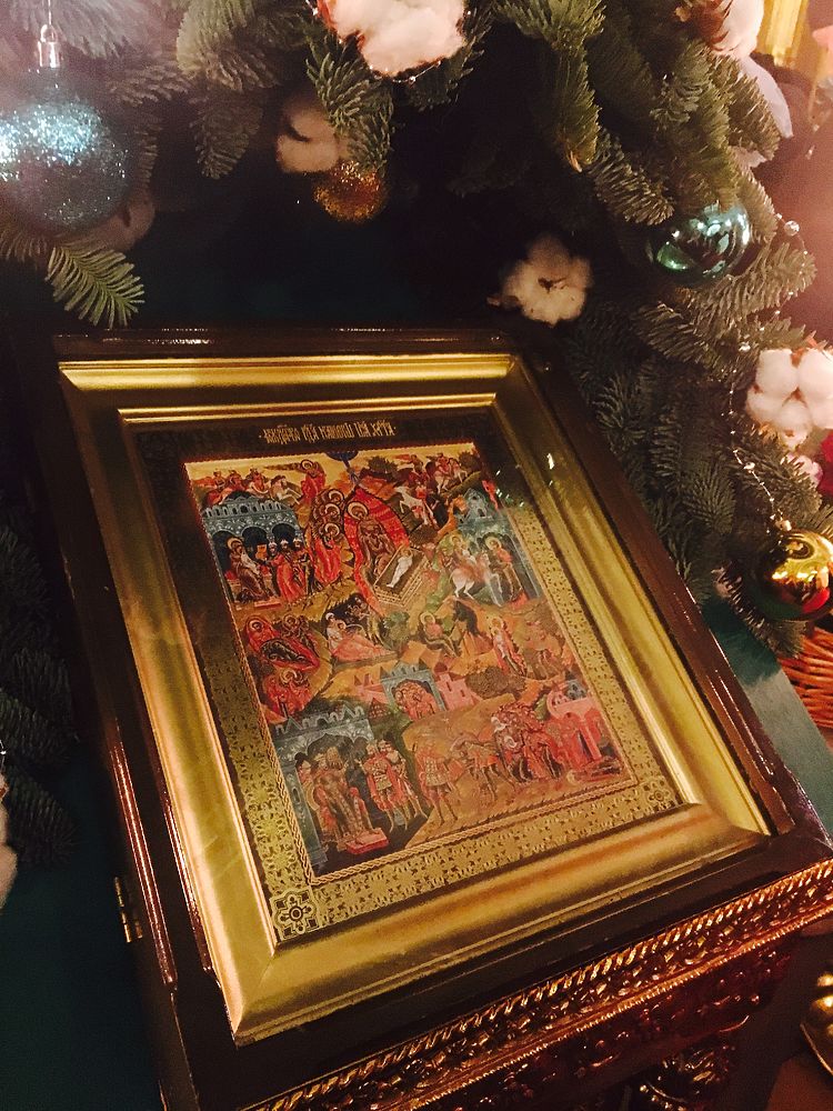 В Серпухове православные христиане празднуют рождение Иисуса Христа