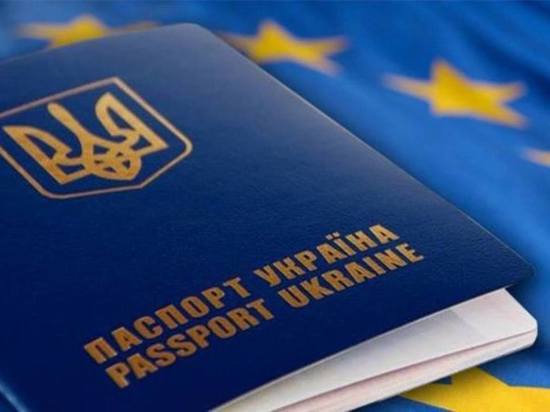 Украинцы могут посещать без виз больше стран