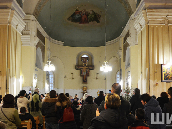 В Рождество астраханский католический храм провел органный концерт