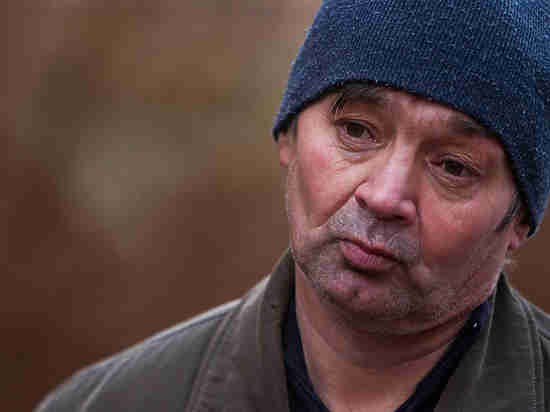 Юрий Дудь и Юрий Шевчук подарили калининградскому ветерану чеченской войны машину Юрий Дудь и Юрий Шевчук подарили калининградскому ветерану чеченской войны машину