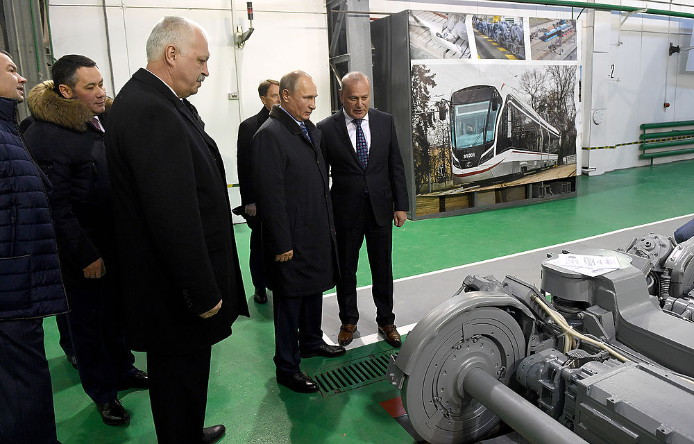 Владимир Путин посетил Тверской вагоностроительный завод