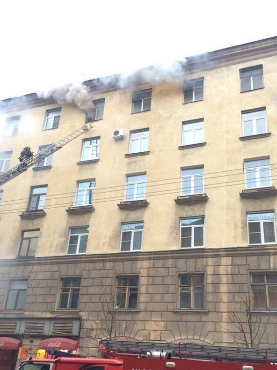 Жильцы дома на Кавалергардской эвакуированы из-за пожара