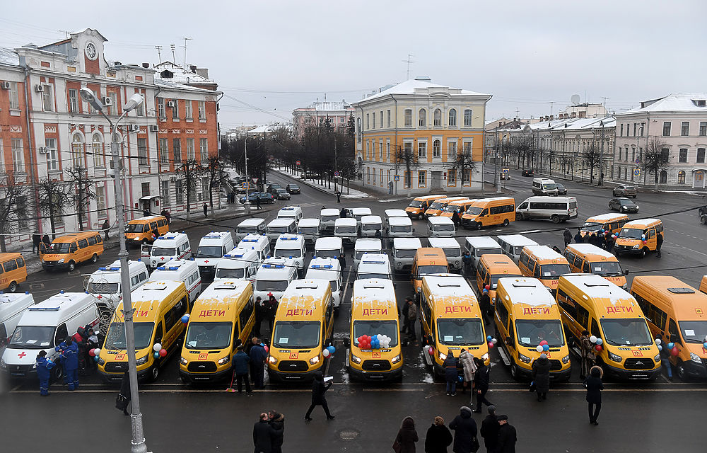 Дети и пациенты в Тверской области будут ездить на новых автобусах