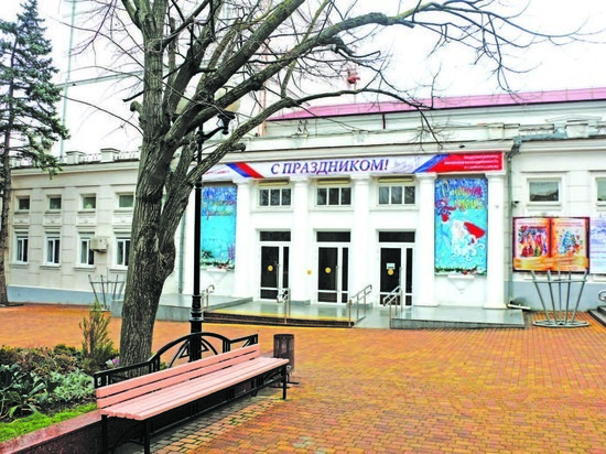 «МК на Кубани» навестил Новороссийский городской театр 