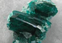 Кристалл изумруда весом 1,6 килограмма был добыт на Малышевском руднике в Свердловской области