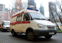 43-летним мужчиной, раненным при покушении в бизнес-центре "Святогор" на Летниковской улице возле станции метро "Павелецкая" в центре российской столицы, оказался бывший совладелец одного из московских банков Александр Осетров