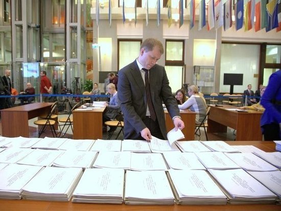 Почерковеды Центральной избирательной комиссии будут работать круглые сутки