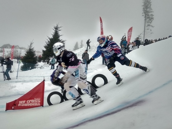 Под Петербургом  прошли международные соревнования по новому виду спорта — скоростному спуску на коньках