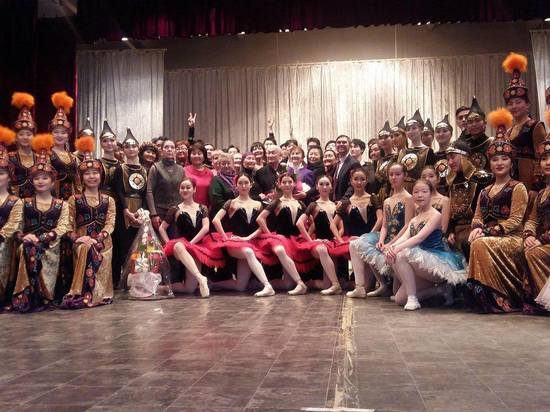 В Кыргызстане поздравили с юбилеем знаменитую балерину Айсулу Токомбаеву