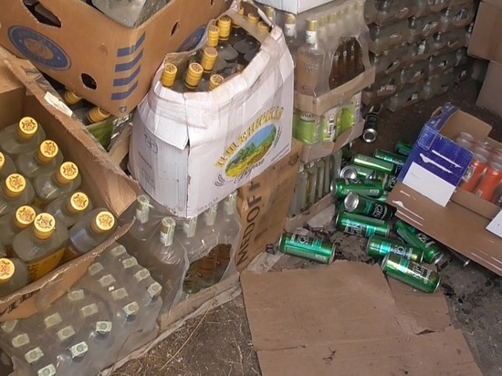 МВД Крыма нашли склад с поддельным алкоголем и сигаретами