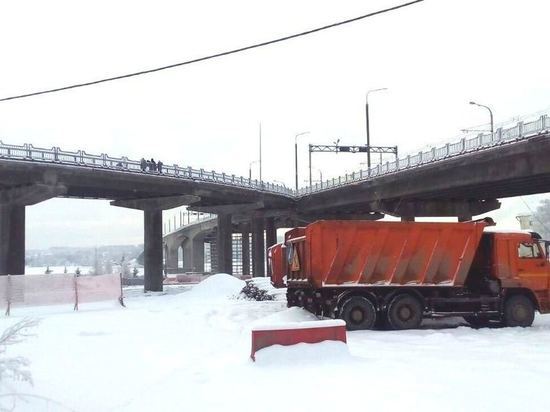 В Костроме открыли правоповоротный съезд на мосту через Волгу
