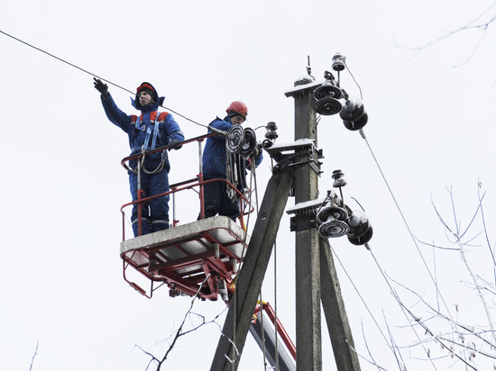 Более 60 населенных пунктов Калужской области остаются без электроснабжения 