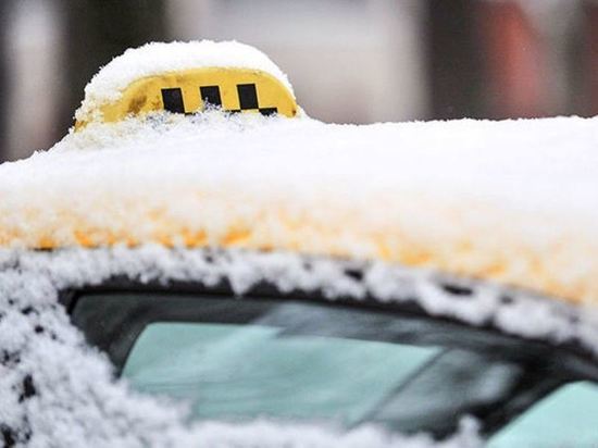 Непогода взвинтила цены на такси в Костроме