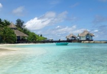 На Мальдивских островах, популярных среди туристов, в последние дни неспокойно