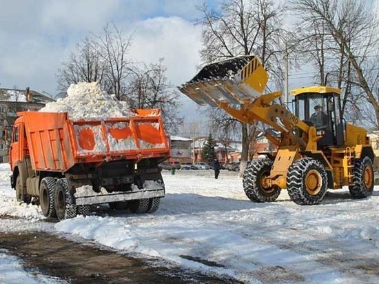 Власти Костромы попросили помощи в уборке снега с городских улиц